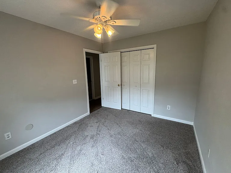 7002 Oak Side Ct — Photo 23