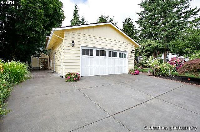 1st image of 1052 SE 21st Ct