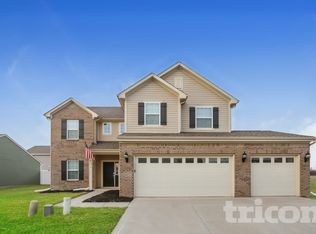 1818 Twelve Oaks Dr, Shelbyville, IN 46176