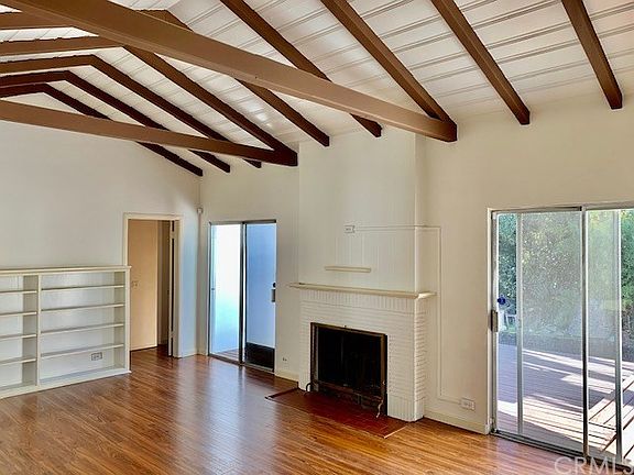 3rd image of 1675 Las Flores Ave