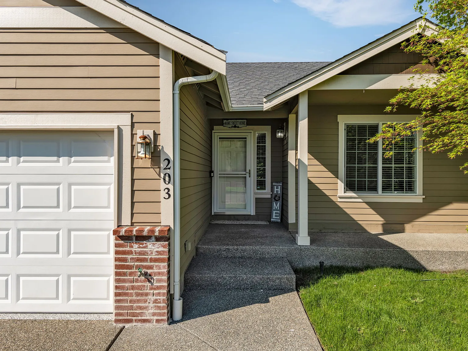 3 bed, 1416 sqft, $3,000 — Photo 2