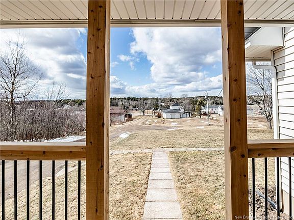 3rd image of 713 Memramcook Rd E