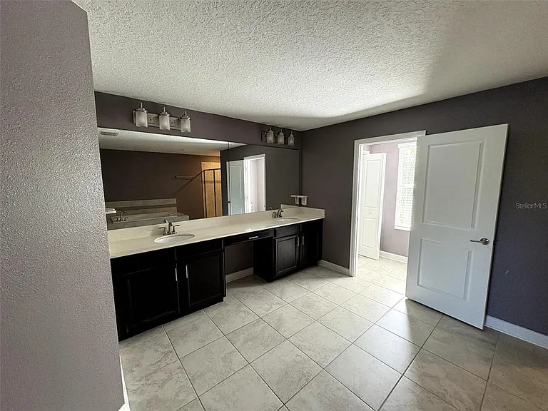 10342 Lovegrass Ln — Photo 12