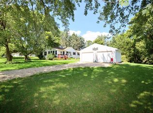 4665 McVay Rd, Palo, IA 52324