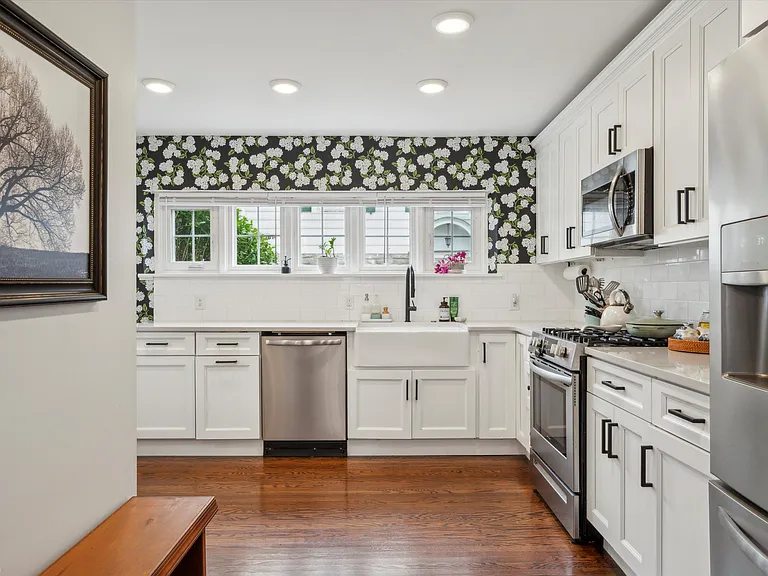 504 Gainsboro Rd — Photo 11