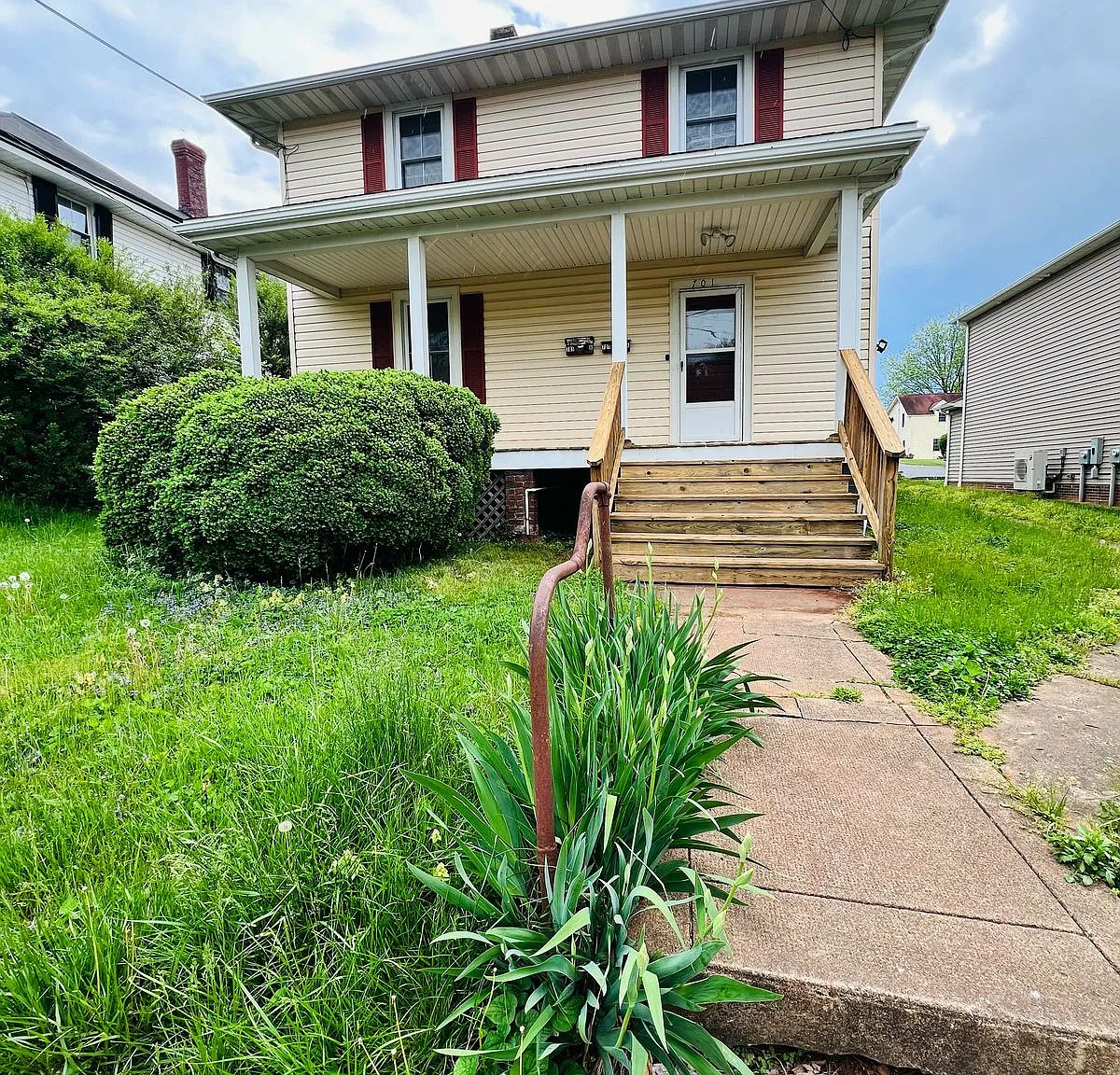 701 E Piedmont St — Photo 2