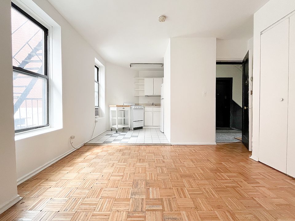 1st image of 18 King St #16