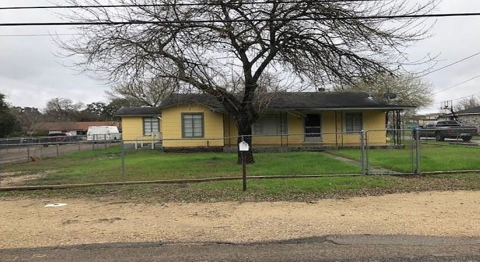 1st image of 4710 Alma Dr