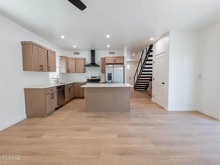 1300 N Rook Ave #18 — Photo 2