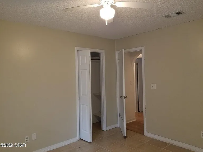 202 Castile Cir — Photo 15