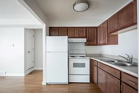 900 Bart Ln — Photo 3
