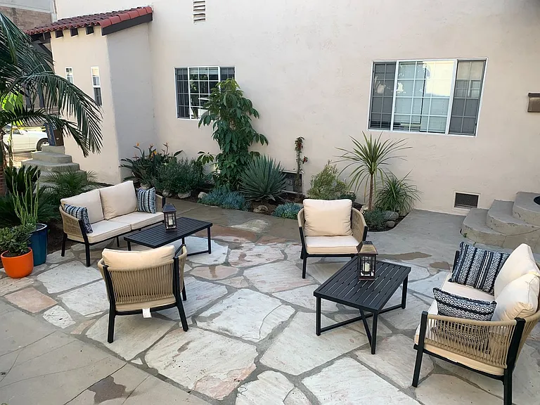 Garfield Avenue Apartments — Photo 41