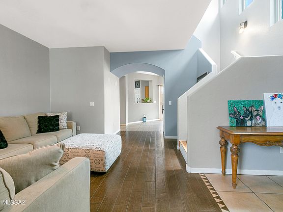 2nd image of 65 E Camino Limon Verde