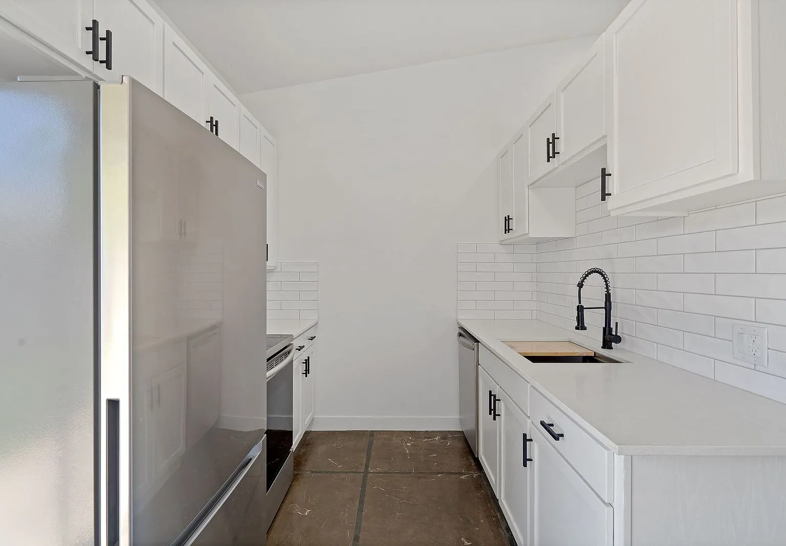 2 bed, 1003 sqft, $1,695 — Photo 3