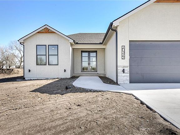 2nd image of 20322 166th St