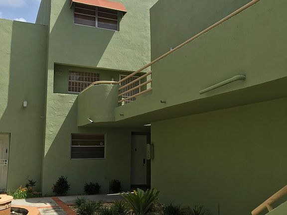 4th image of 11099 NW 7th St #203-17