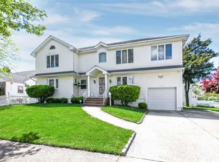 1724 Brookside Ave, Merrick, NY 11566