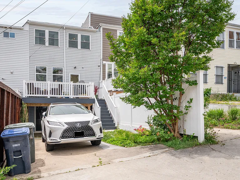 316 Todd Pl NE — Photo 37