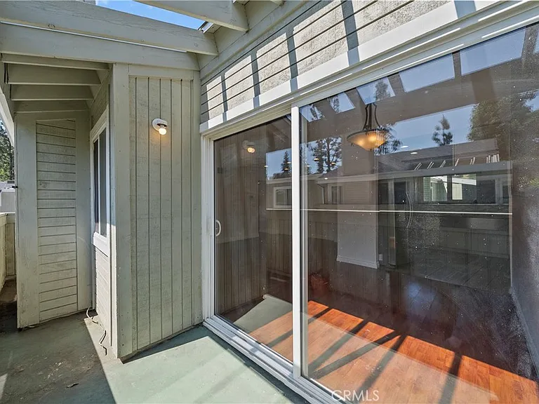 22117 Burbank Blvd #5 — Photo 20
