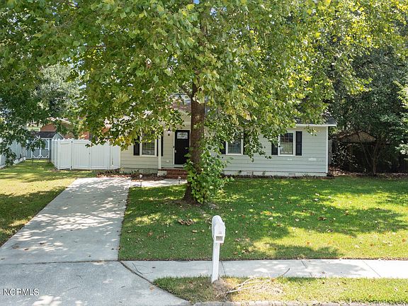 5th image of 11 Lakewood Court
