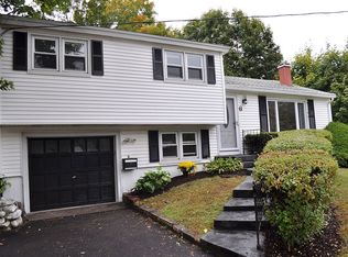 6 Larry Ln, Portsmouth, NH 03801