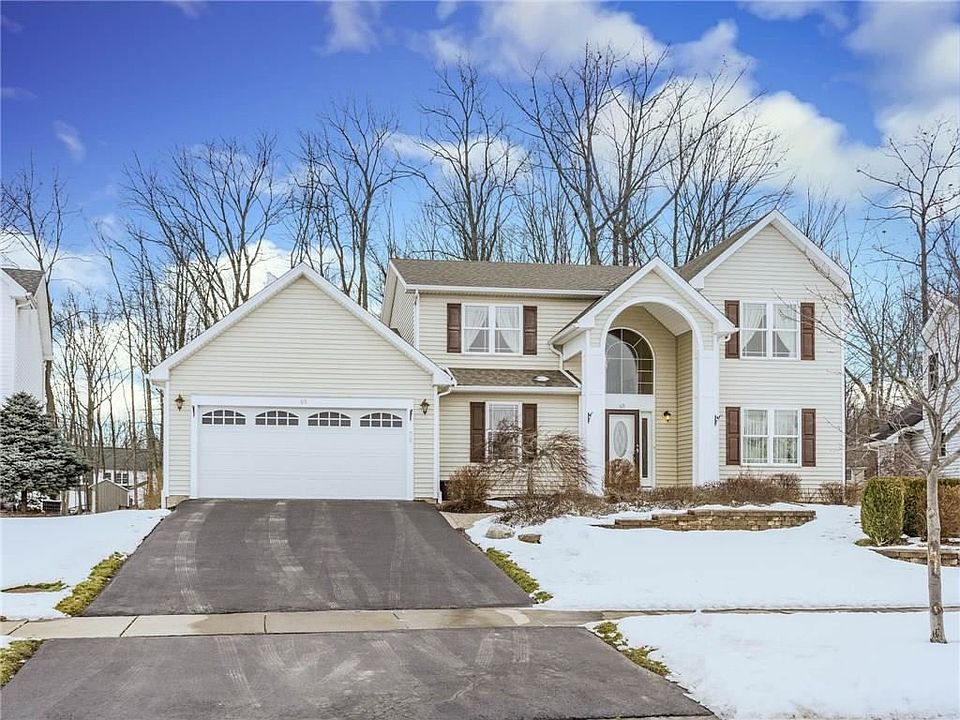 1st image of 69 Bolton Trl