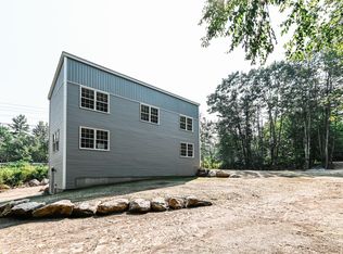 1 Thomas Pond Ter, Raymond, ME 04071