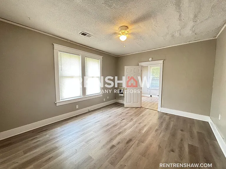 1423 Lyndale Ave #102 — Photo 10