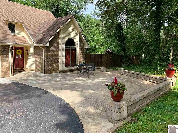 2nd image of 240 Hidden Hills Ln