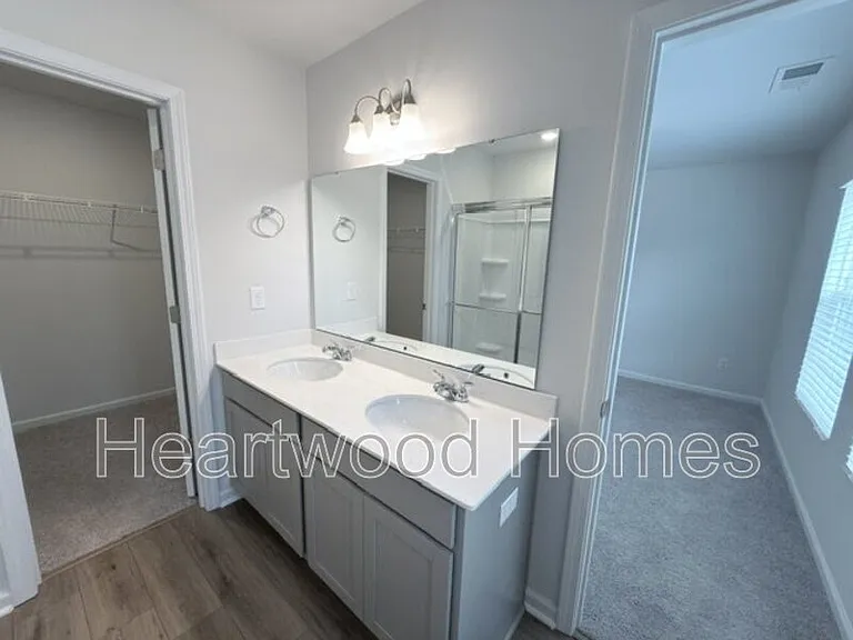 807 Coburg Ln — Photo 30