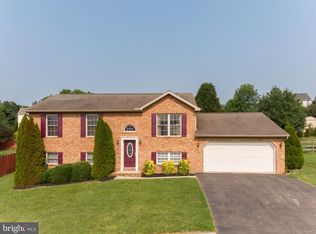 38 Amanda Dr, Smithsburg, MD