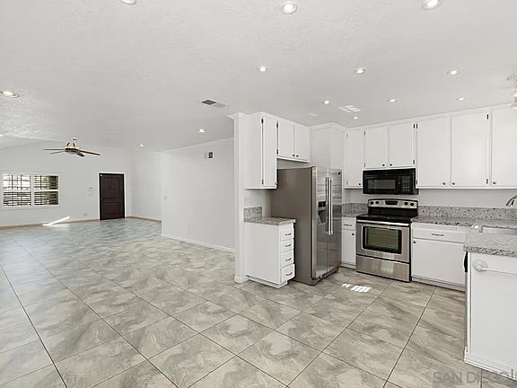 4th image of 1624 Hartwell Ct