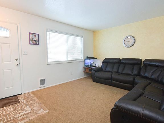 4th image of 2054 Kearney St