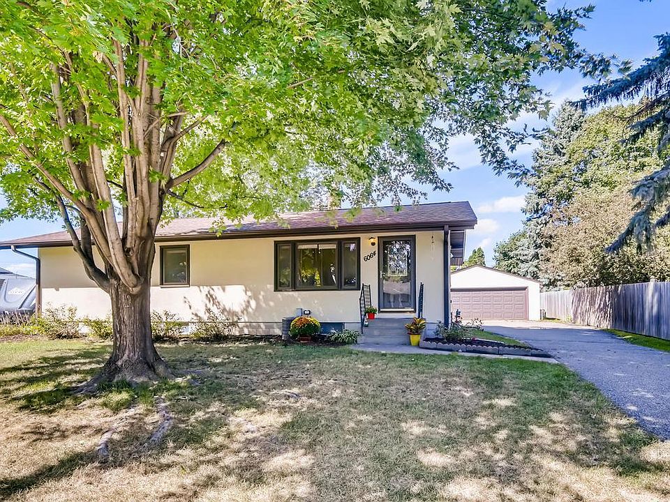 1st image of 6064 Woodbine Ave