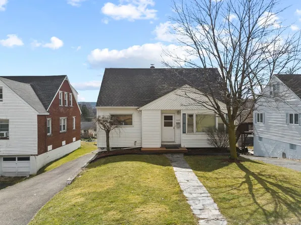 3652 Hoover Ave, Endwell, NY 13760