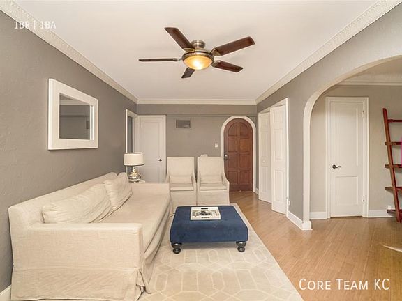 5th image of 4804 Jefferson St APT 304