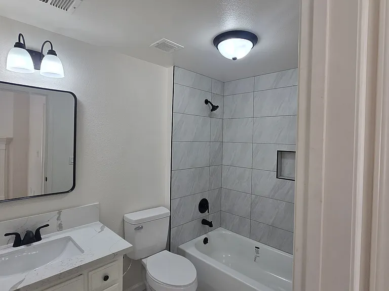 1114 Oak Ave — Photo 13
