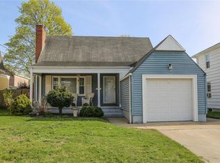 44 Chestnut Ave, Cranston, RI 02910
