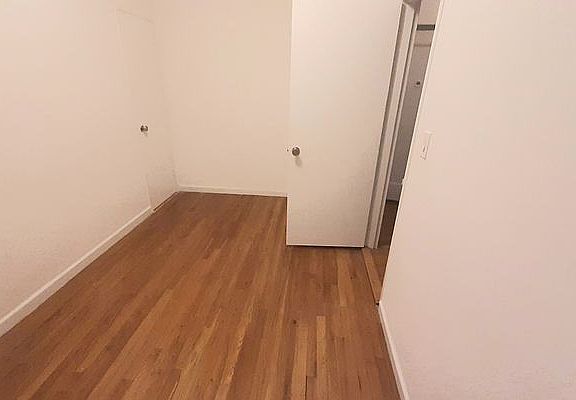 5th image of 339 E 57th St APT 3