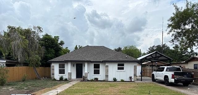 1st image of 781 W Gem Ave