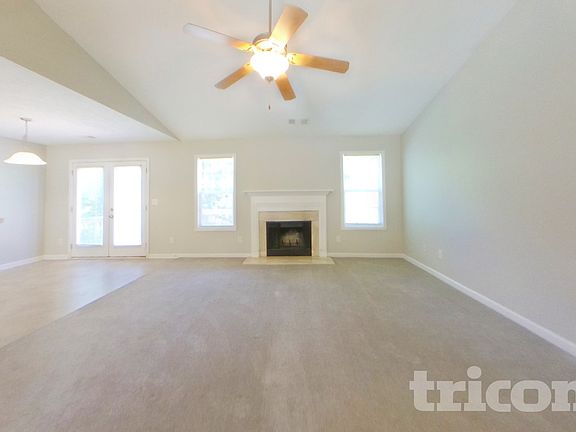 2nd image of 460 Vinemont Rdg