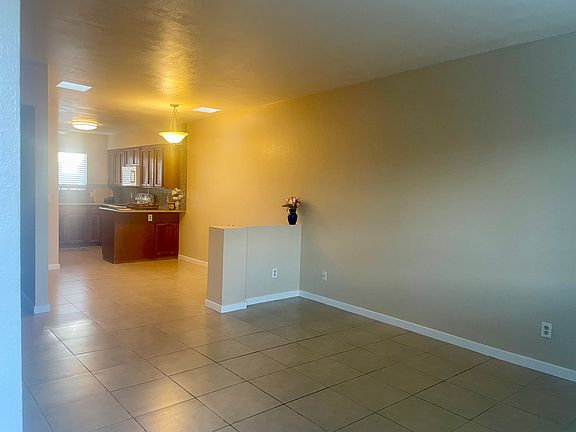 4th image of 2833 N Estrella Ave APT 1