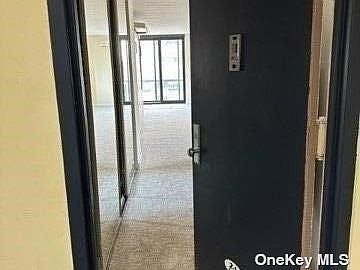 1st image of 750 W Broadway