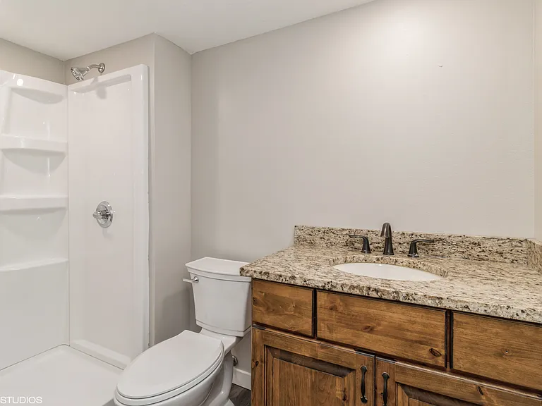 413 SW Westlawn Dr — Photo 10