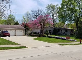 208 S Vermilion St, Potomac, IL 61865