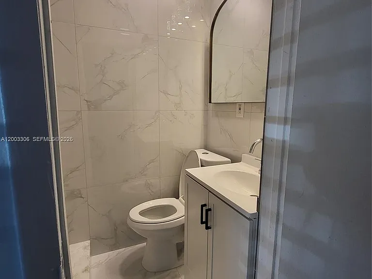 3405 W Lake Pl — Photo 10