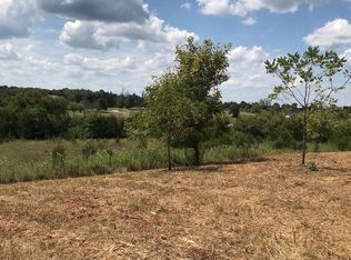 25 Woodcrest Dr, Lawrenceburg, KY 40342