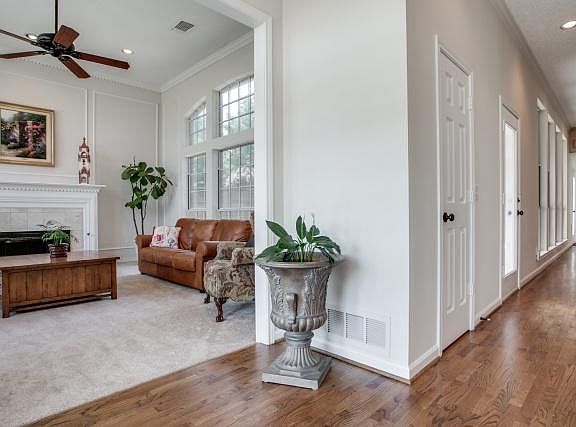4th image of 7801 Bilsen Ct