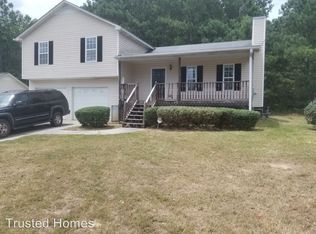 405 River Trace Dr, Villa Rica, GA 30180