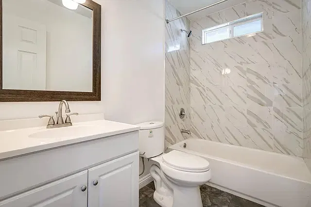3 bed, 1095 sqft, $3,500 — Photo 4